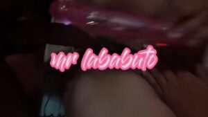 Busty babe d nakuntinto gumamit pag ng rabbit vibrator habang kinakantot