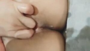 Young filipina babe wet pussy closeup