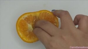 Fruit Finger Fuck ｜ Orange juicy love ｜ Secret Masturbation Part 1