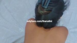 Sri lankan school girl with step brother – යාලුවගේ නංගිට ඉස්කෝලෙ ඇරිල ආව ගමන් හිකුවා