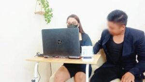 Hot Secretary got fucked by boss – PinayKantotViral